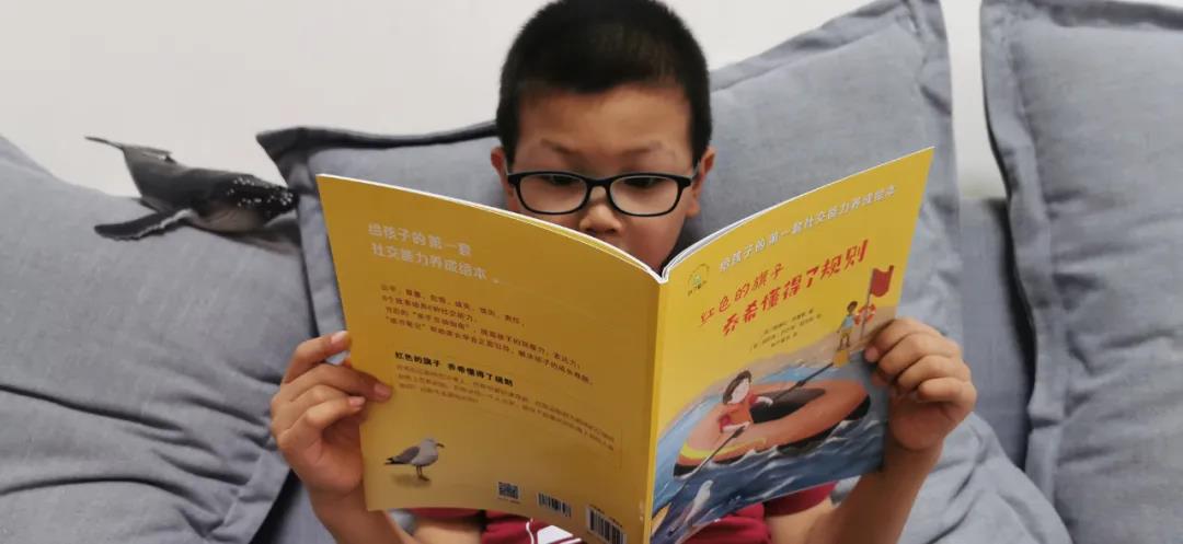 市领导到港北区走访慰问党员