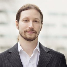 伯克希尔哈撒韦增持1.06亿美元Sirius XM(SIRI.US)，减持DaVita(DVA.US)获利2.3亿美元